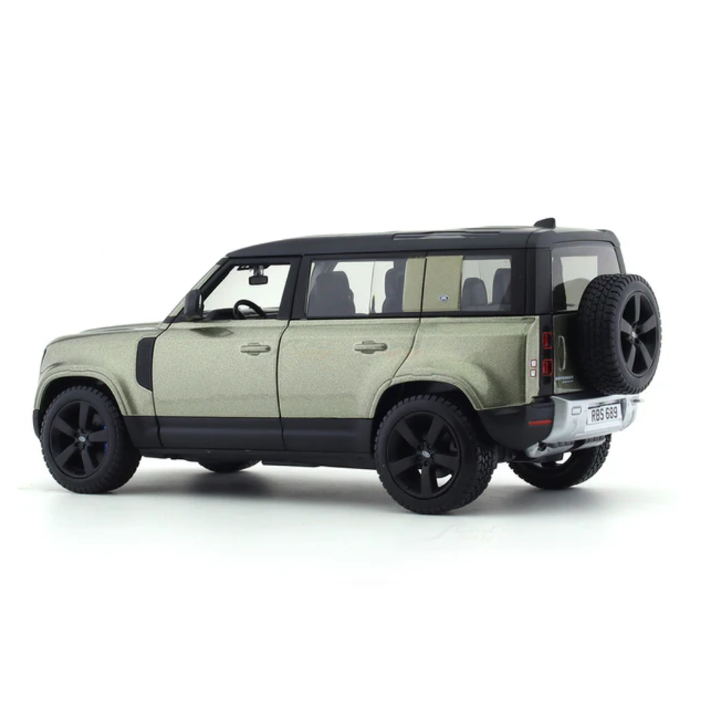 2022 Land Rover Defender 110 green 1:24 Bburago licensed diecast Scale Model car