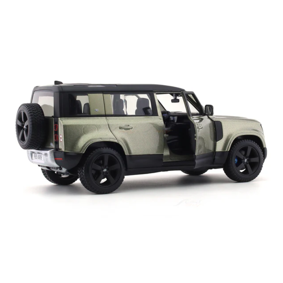 2022 Land Rover Defender 110 green 1:24 Bburago licensed diecast Scale Model car