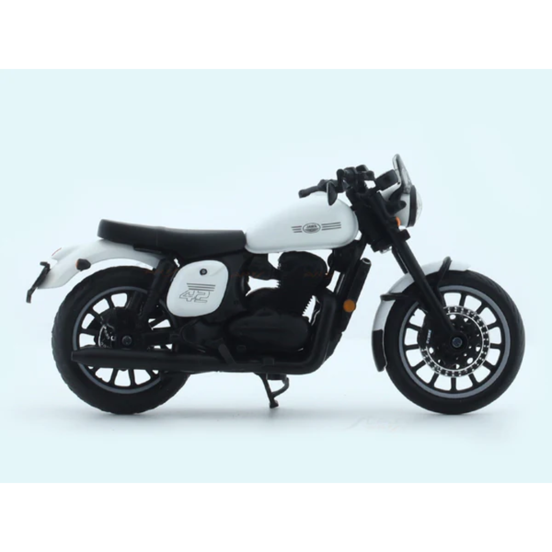 Jawa 42 White 1:18 Maisto licensed diecast scale model bike collectible