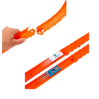 Hot Wheels Track Creator 2-Car Deluxe Pack with 2 1:64 Scale Die-Cast Toy Vehicles, 25 Feet of Different Length Speed Snap Track & Connectors