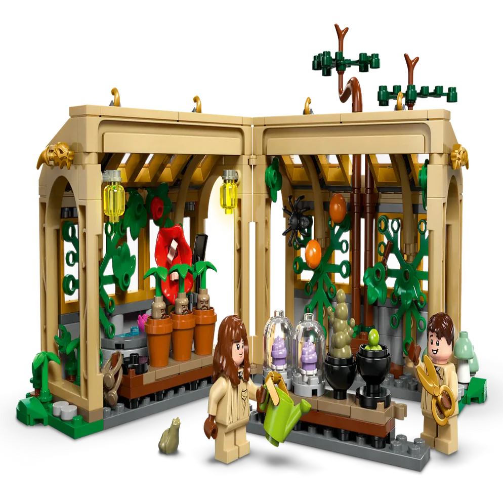 Lego 76445 Harry Potter Hogwarts Castle: Herbology Class (390 Pieces)