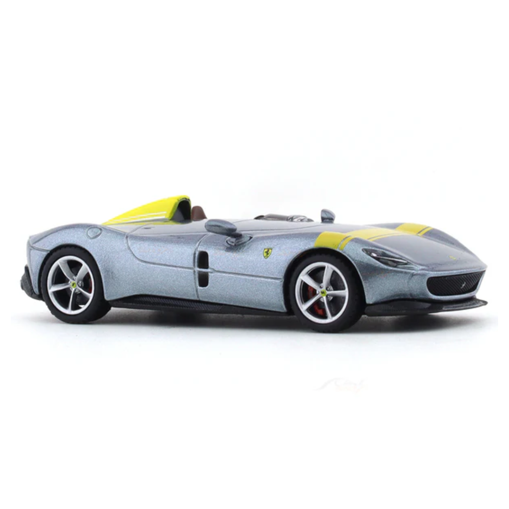 Ferrari Monza SP1 Silver 1:43 Bburago Signature diecast scale model car