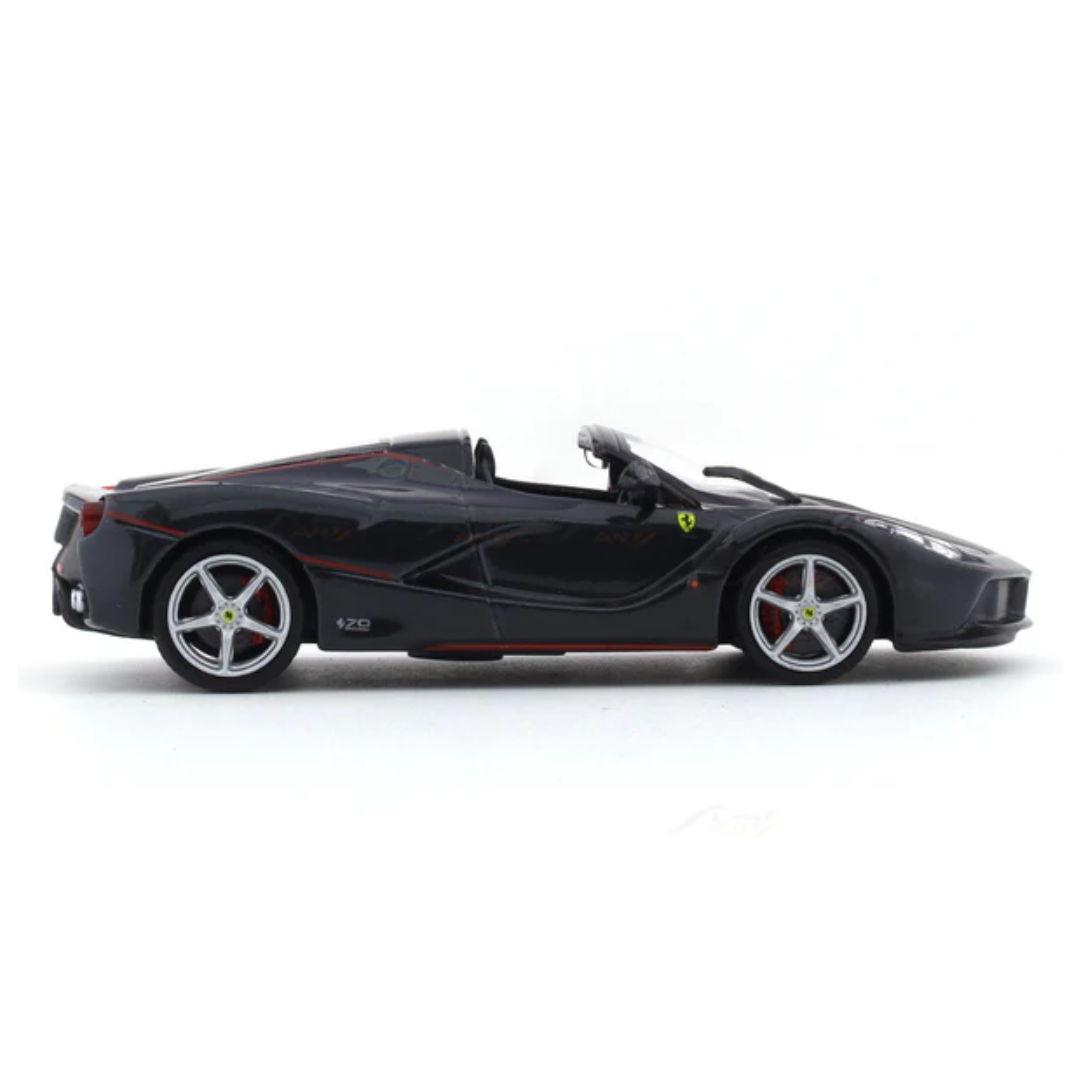 La Ferrari Aperta Black 1:43 Bburago Signature diecast scale model car