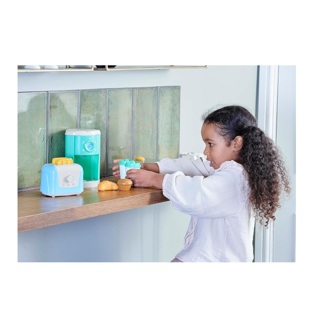 Casdon Takeaway Breakfast Set|Pretend Playset for Kids,Interactive Toy Toaster & Coffee Maker,Kitchen Set for Gifting|Realistic Feel with Play Food,Breakfast Set|Pretend Play for Children Aged 3+