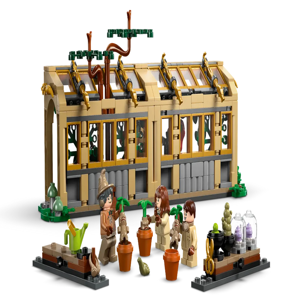 Lego 76445 Harry Potter Hogwarts Castle: Herbology Class (390 Pieces)