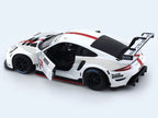 Porsche 911 RSR White 1:24 Bburago licensed diecast Scale Model car